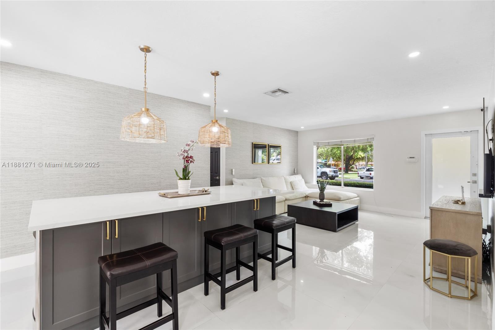 MIAMI LAKES SEC 2 - Residential