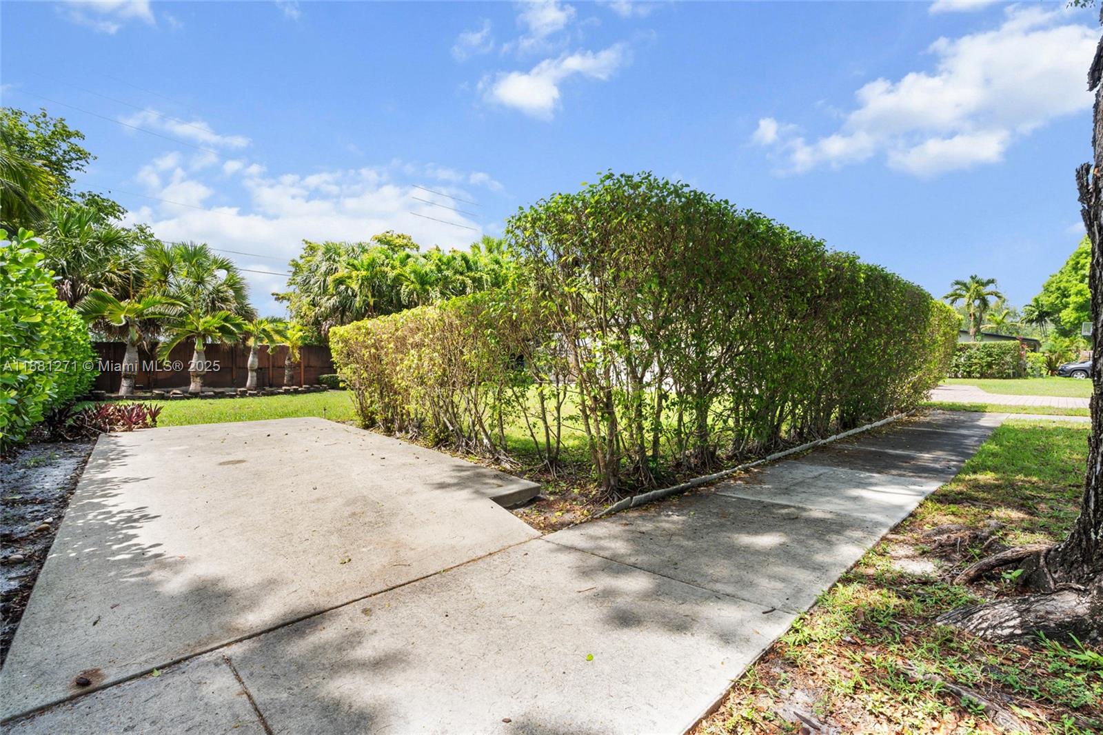 MIAMI LAKES SEC 2 - Residential