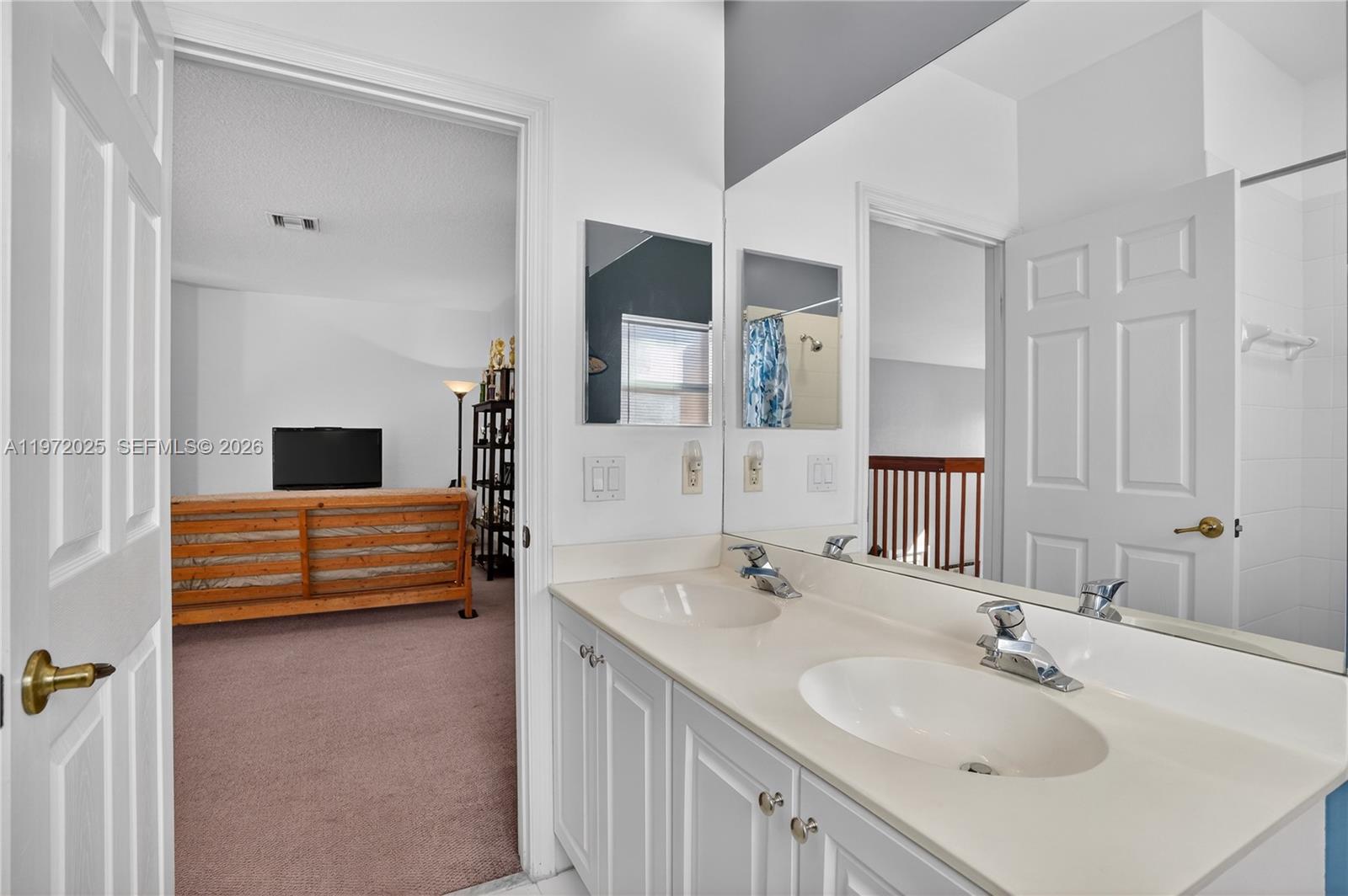 HARBOUR LAKES ESTATES - Residential