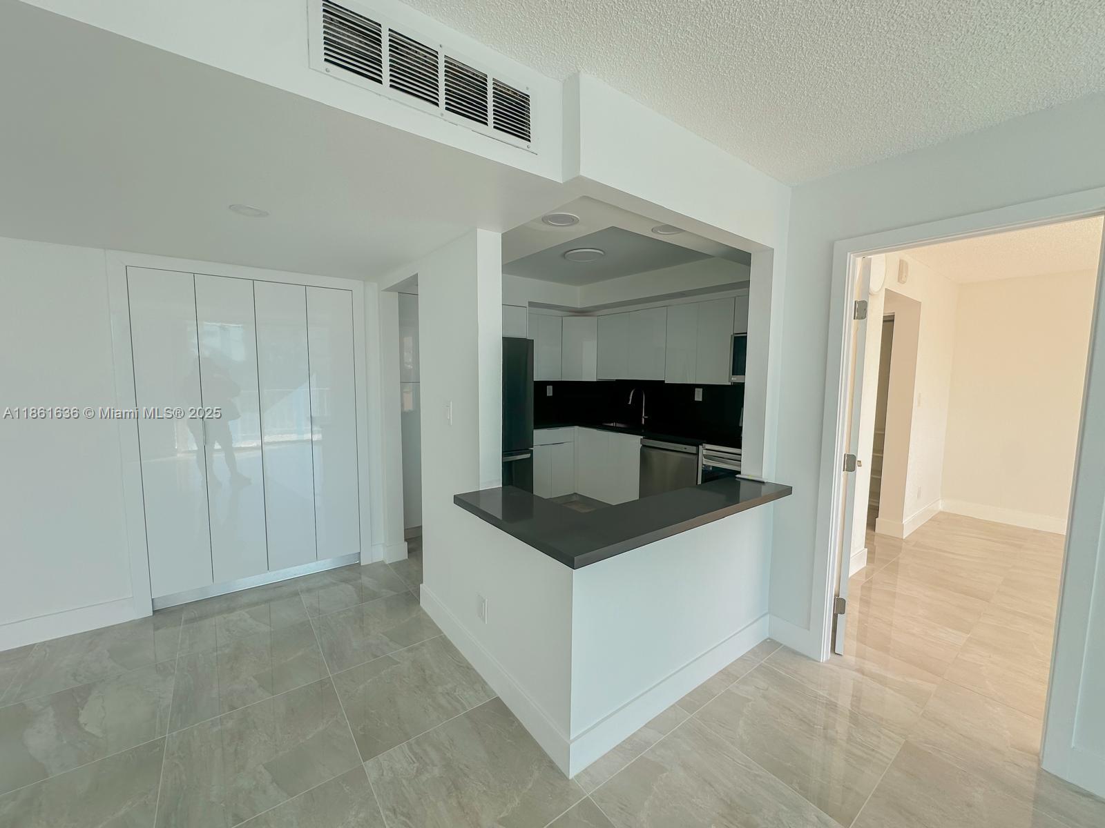 REEF NORTH CONDO - Residential