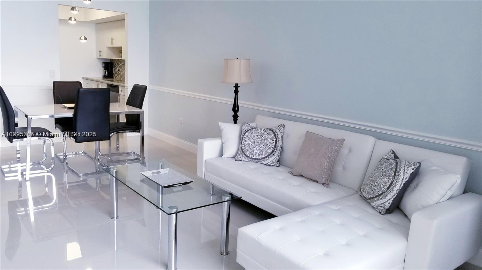 ALEXANDER TOWERS CONDO - Residential