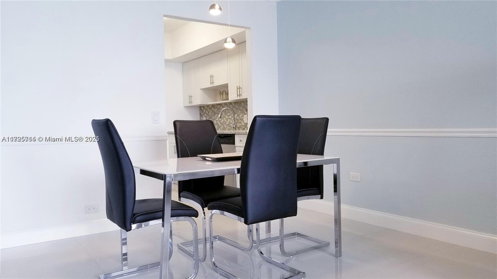 ALEXANDER TOWERS CONDO - Residential