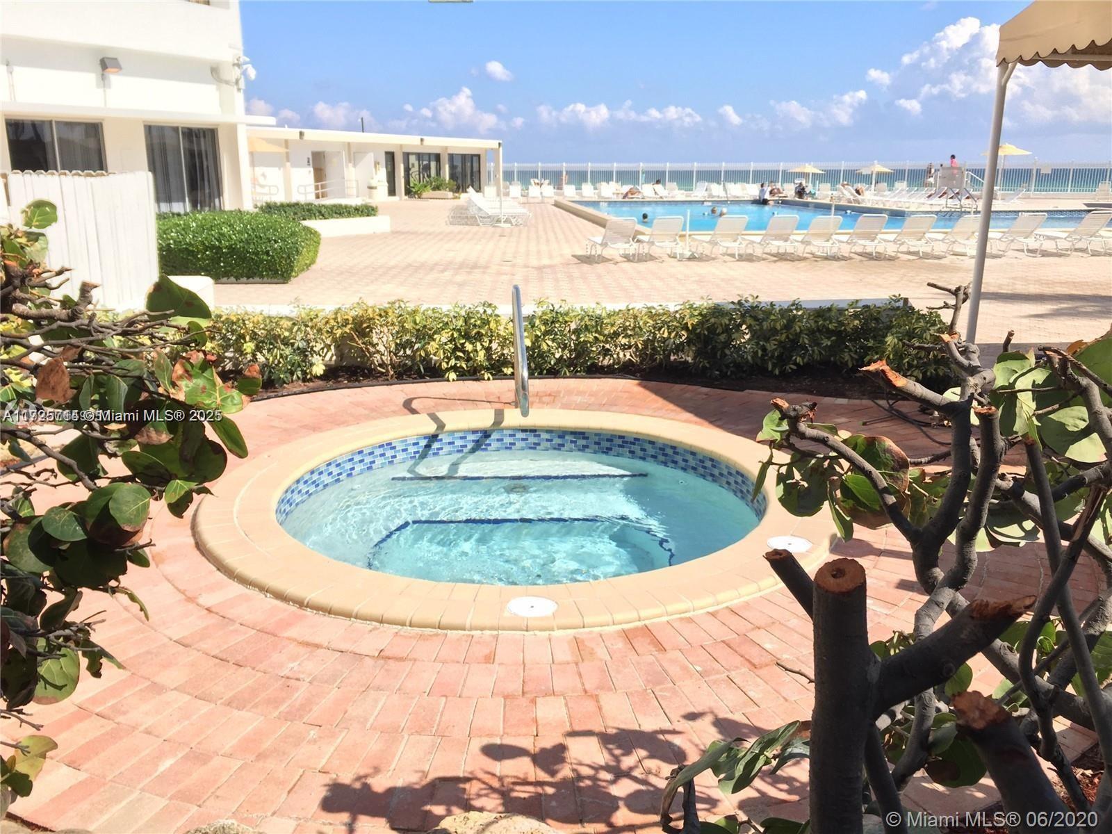 ALEXANDER TOWERS CONDO - Residential