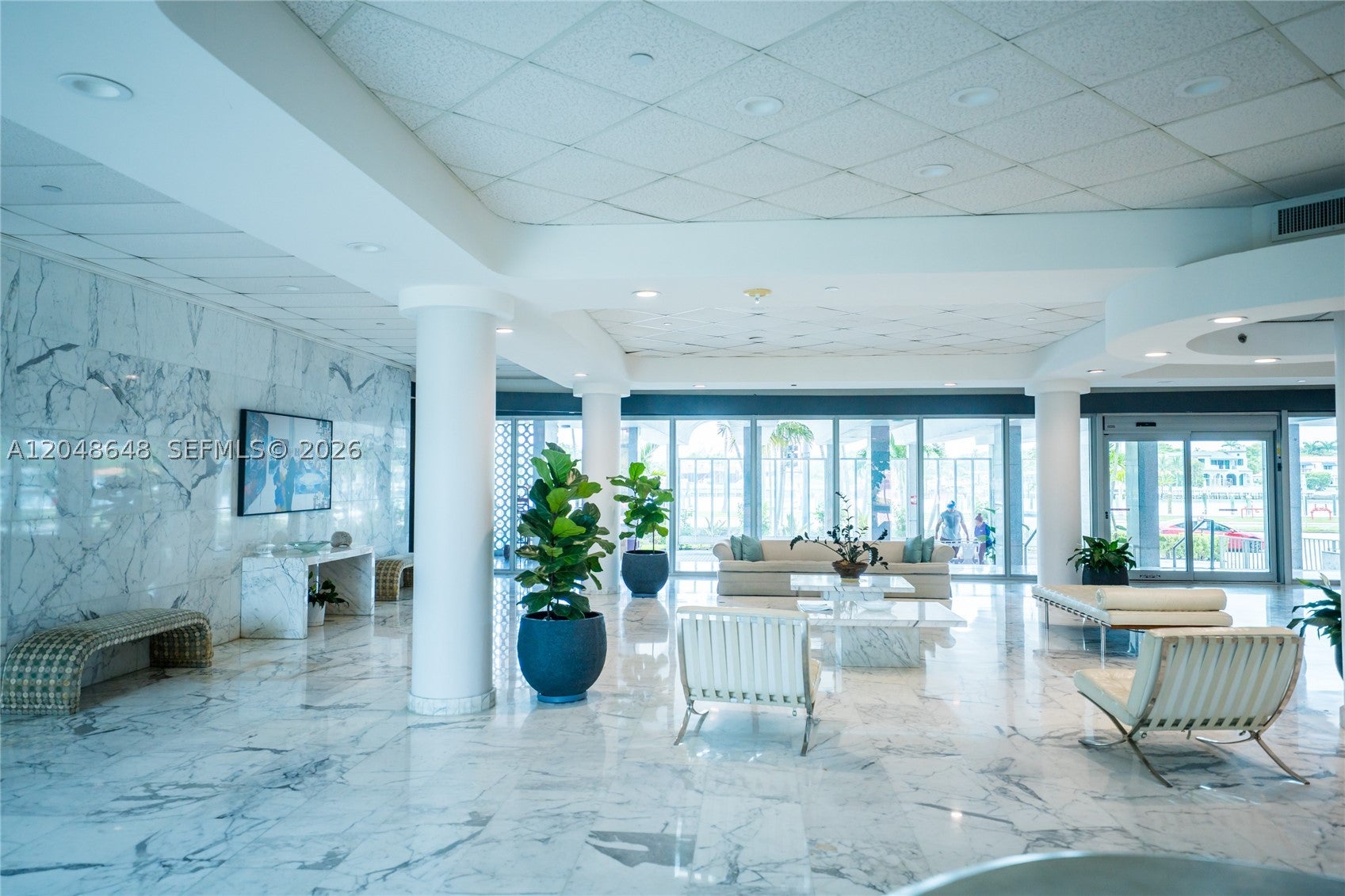 5055 Collins Ave 14H