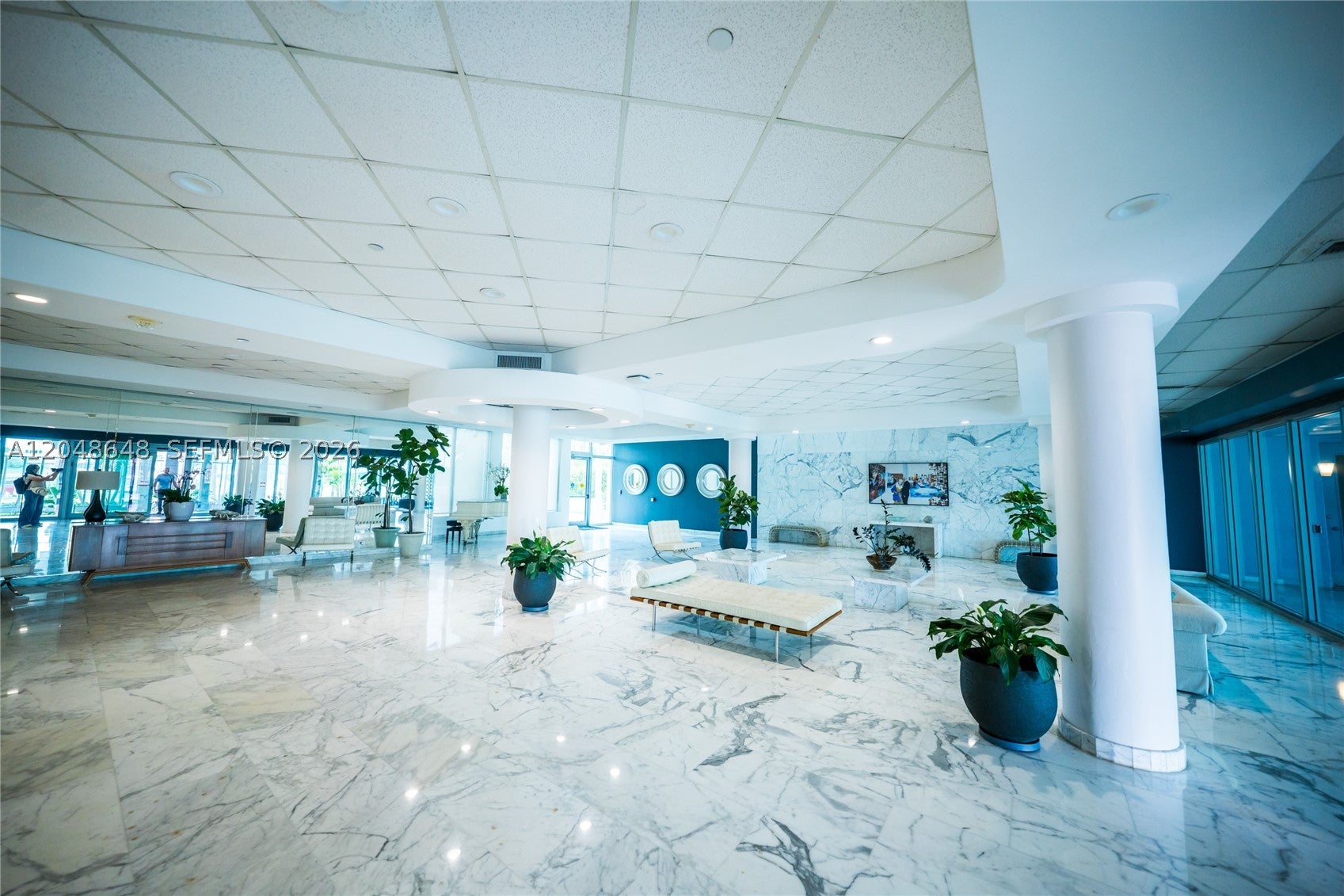 5055 Collins Ave 14H