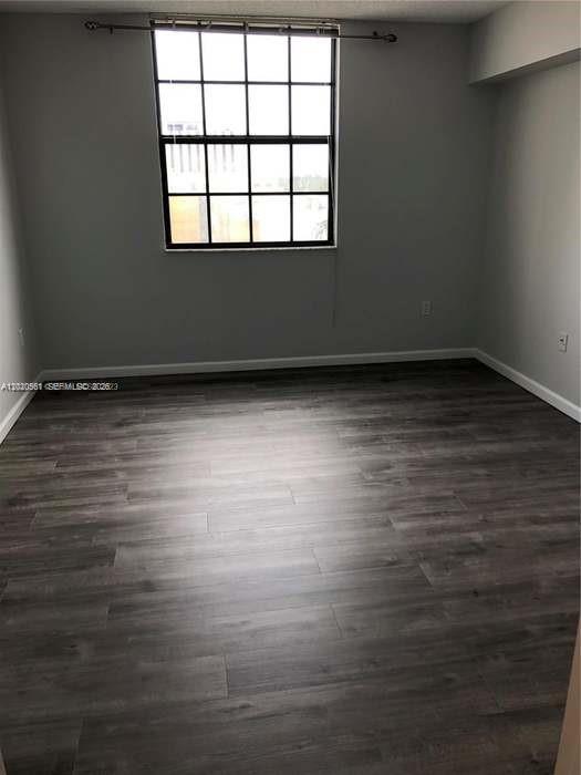 REGENT PARK - Residential