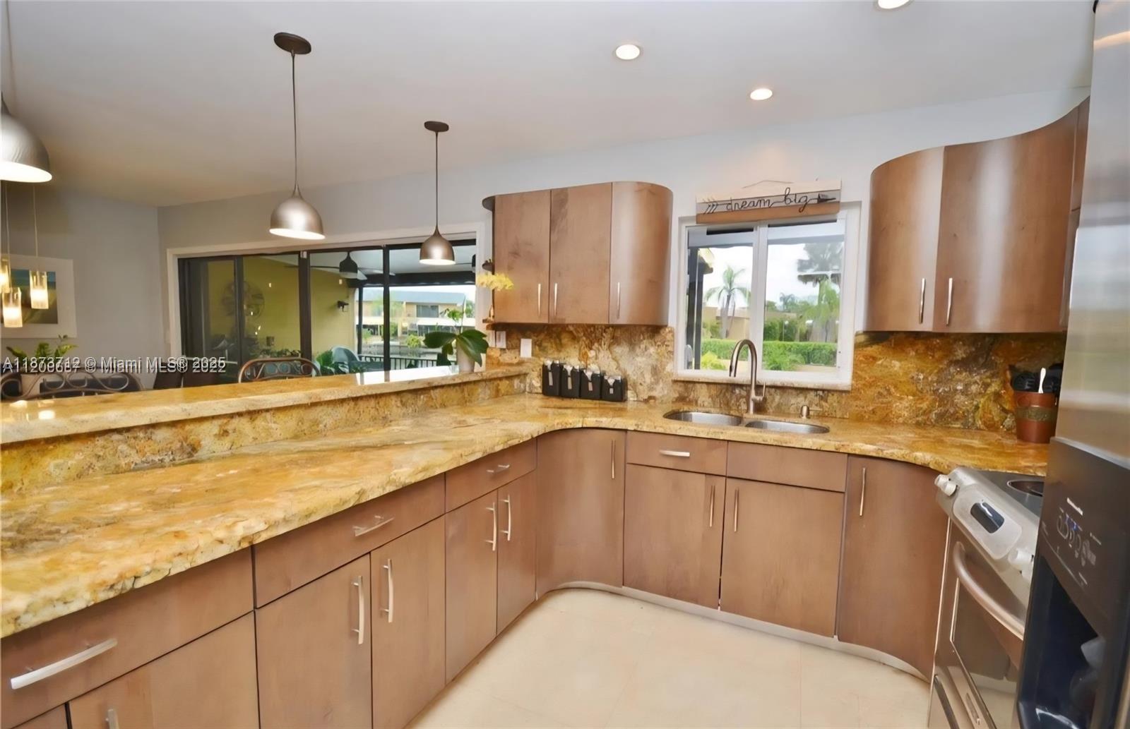 MIAMI LAKES LOCH LOMOND E - Residential