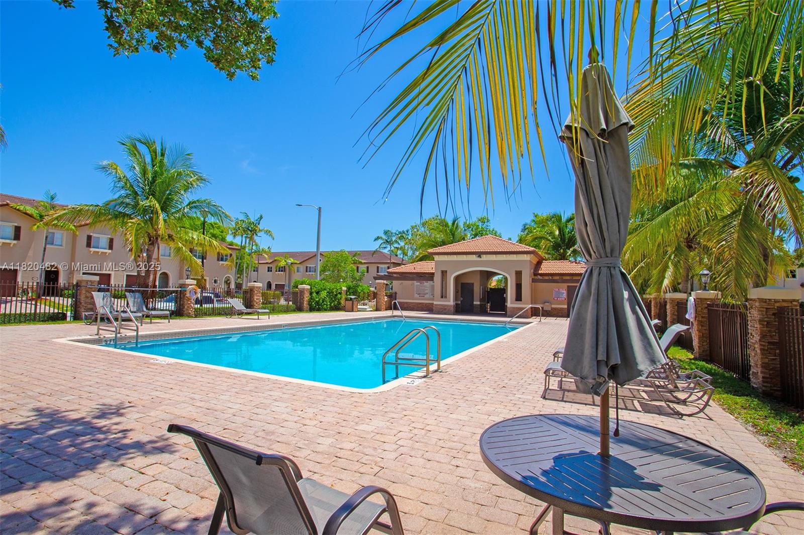 LAKES BY THE BAY GEE - Residential