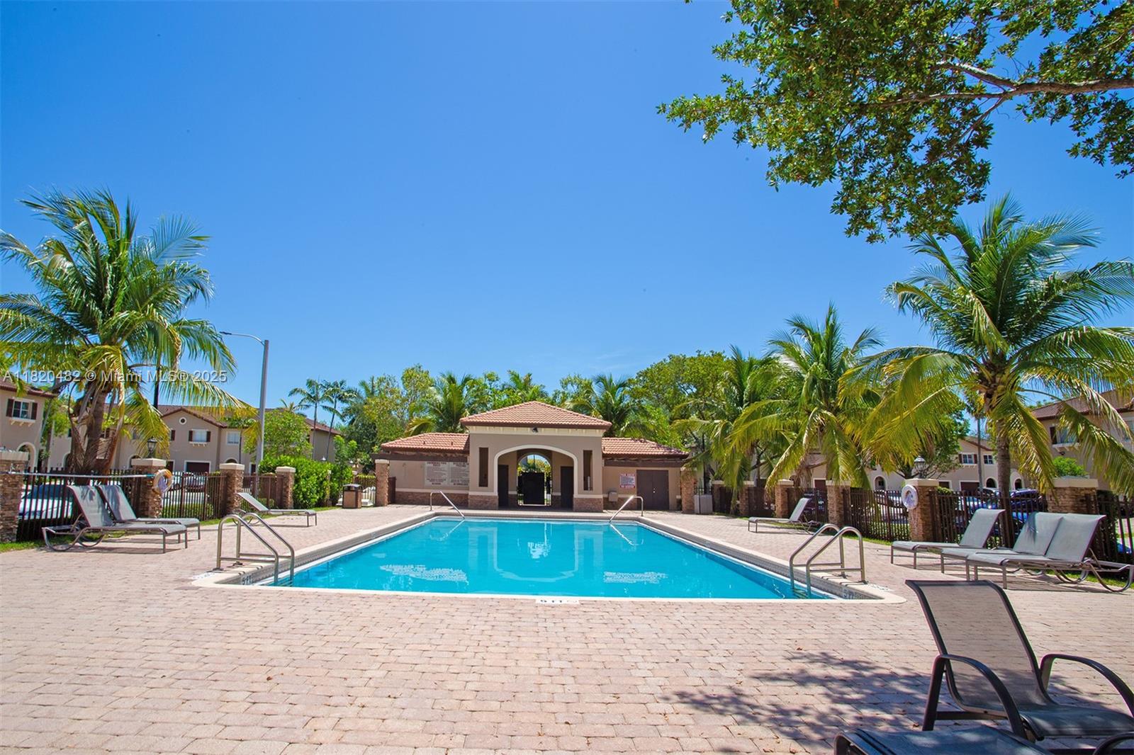 LAKES BY THE BAY GEE - Residential