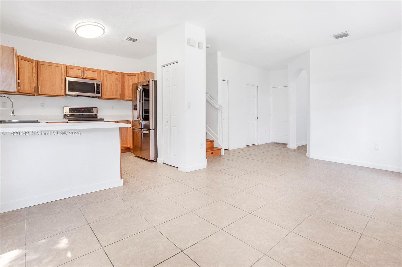 LAKES BY THE BAY GEE - Residential