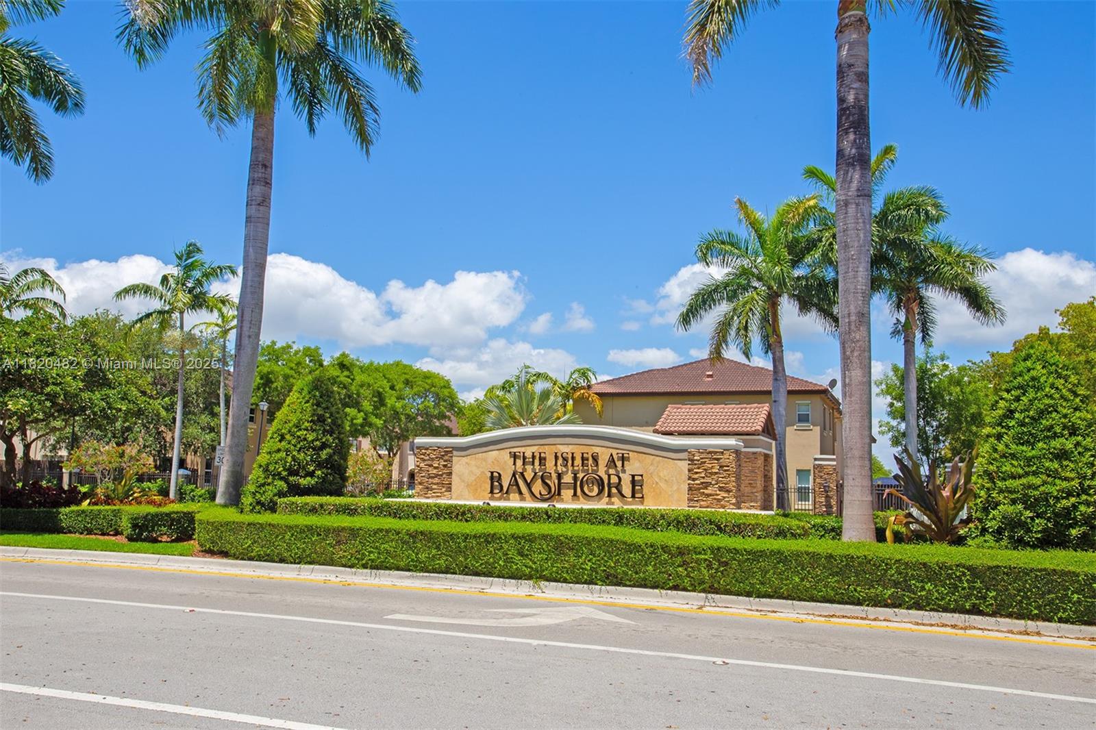 LAKES BY THE BAY GEE - Residential