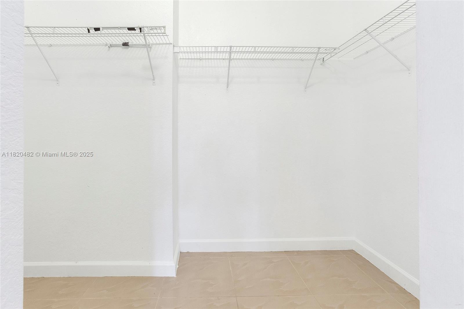 LAKES BY THE BAY GEE - Residential