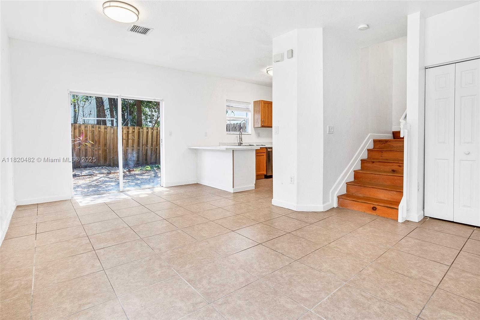 LAKES BY THE BAY GEE - Residential