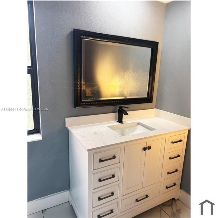 WIMBLEDON TOWNHOUSE I-11 - Residential