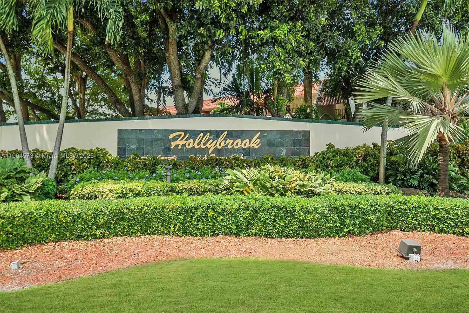HOLLYBROOK GOLF - Residential