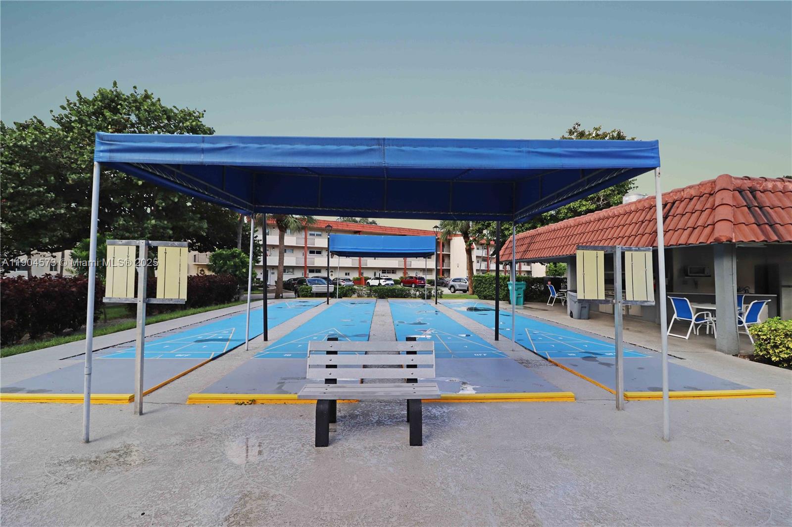 HOLLYBROOK GOLF - Residential