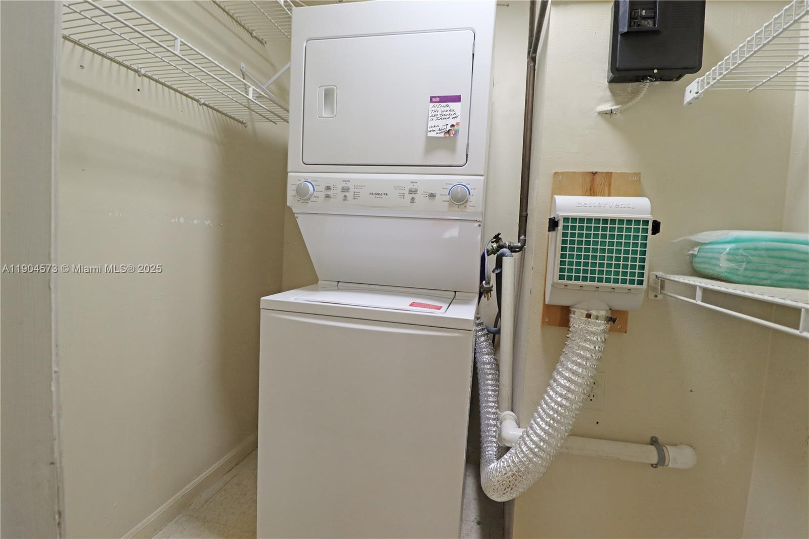 HOLLYBROOK GOLF - Residential