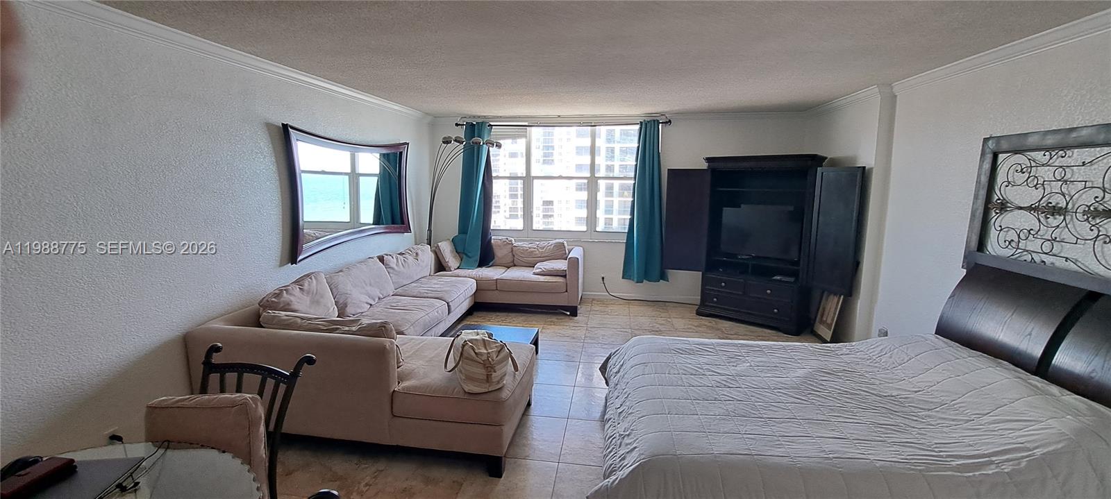 WAVE CONDO - Residential Lease