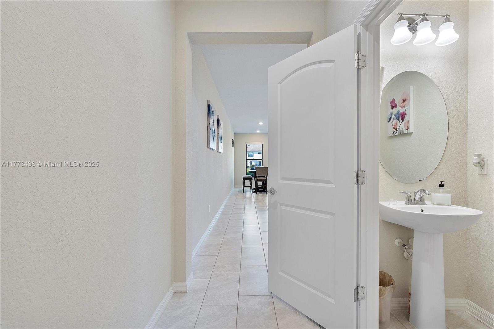 2157 S Appleton Cir S 2157