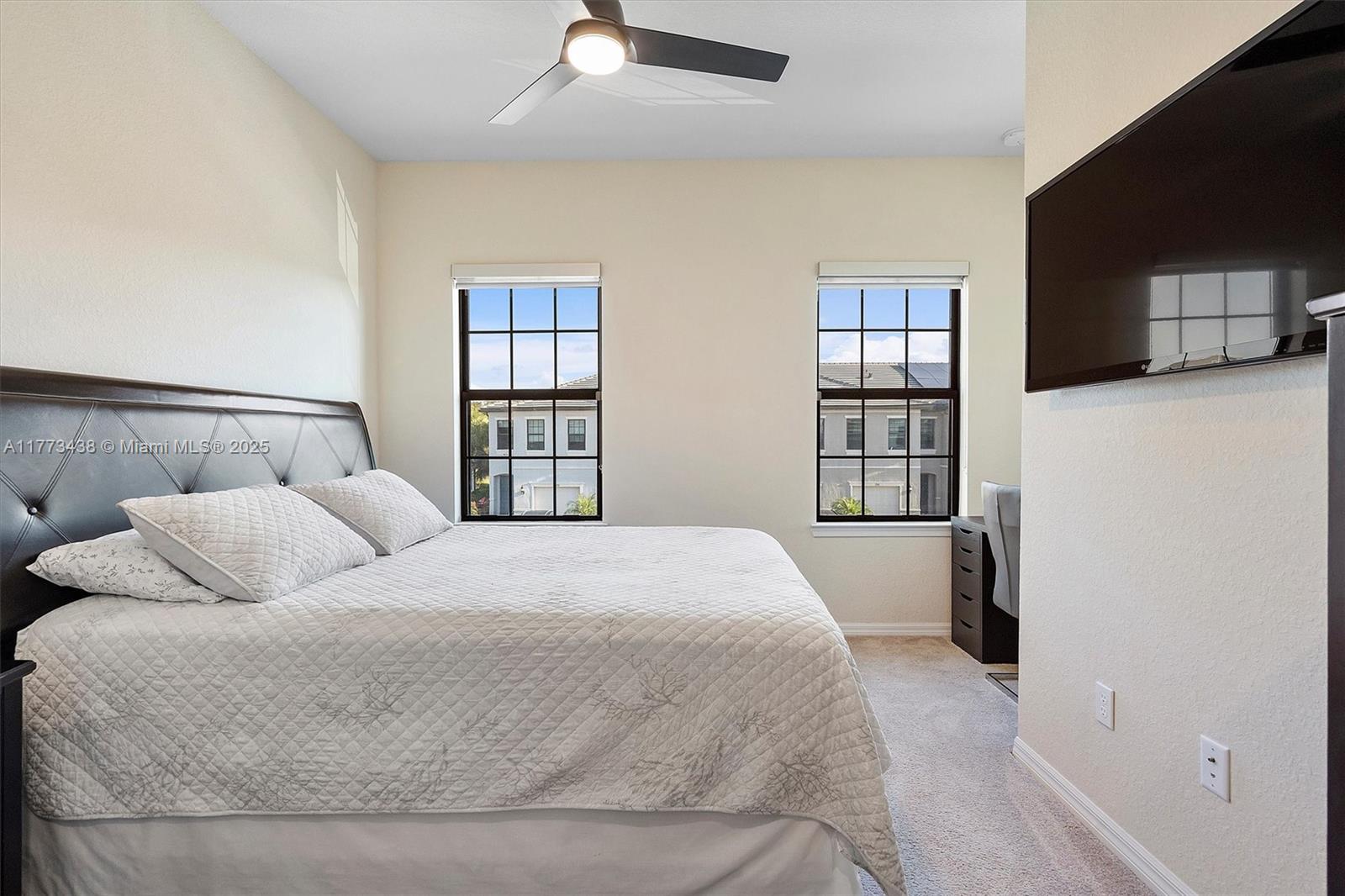 OAK TREE PROPERTY REDEVEL - Residential