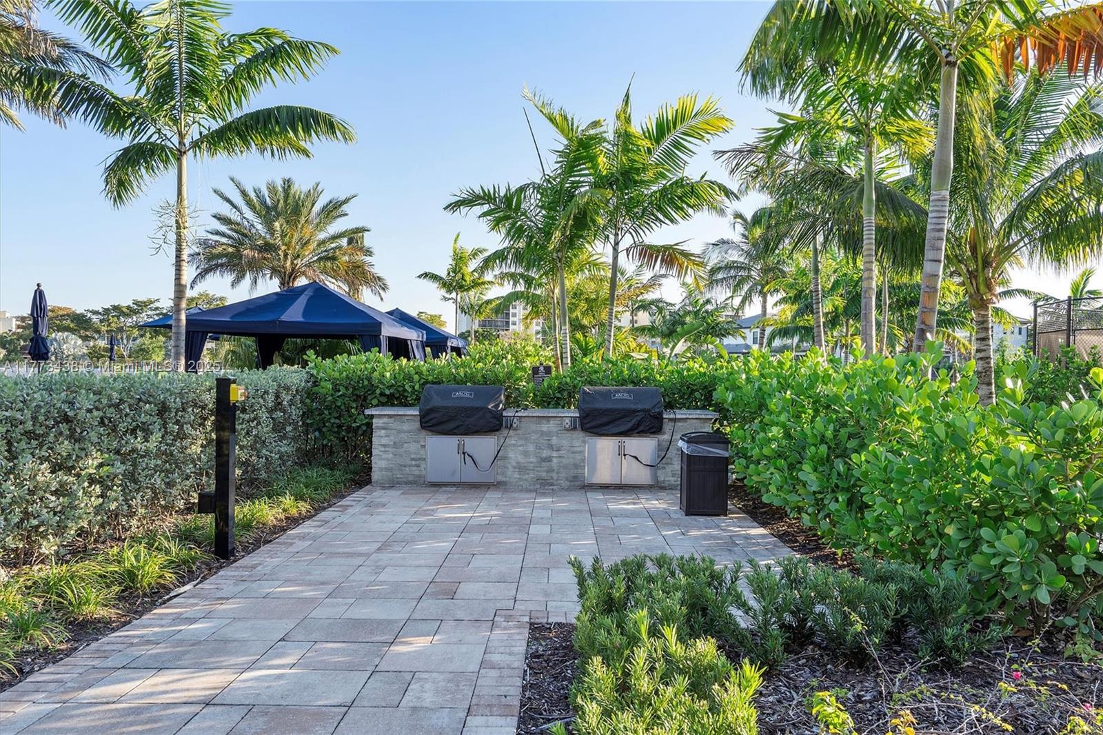 OAK TREE PROPERTY REDEVEL - Residential