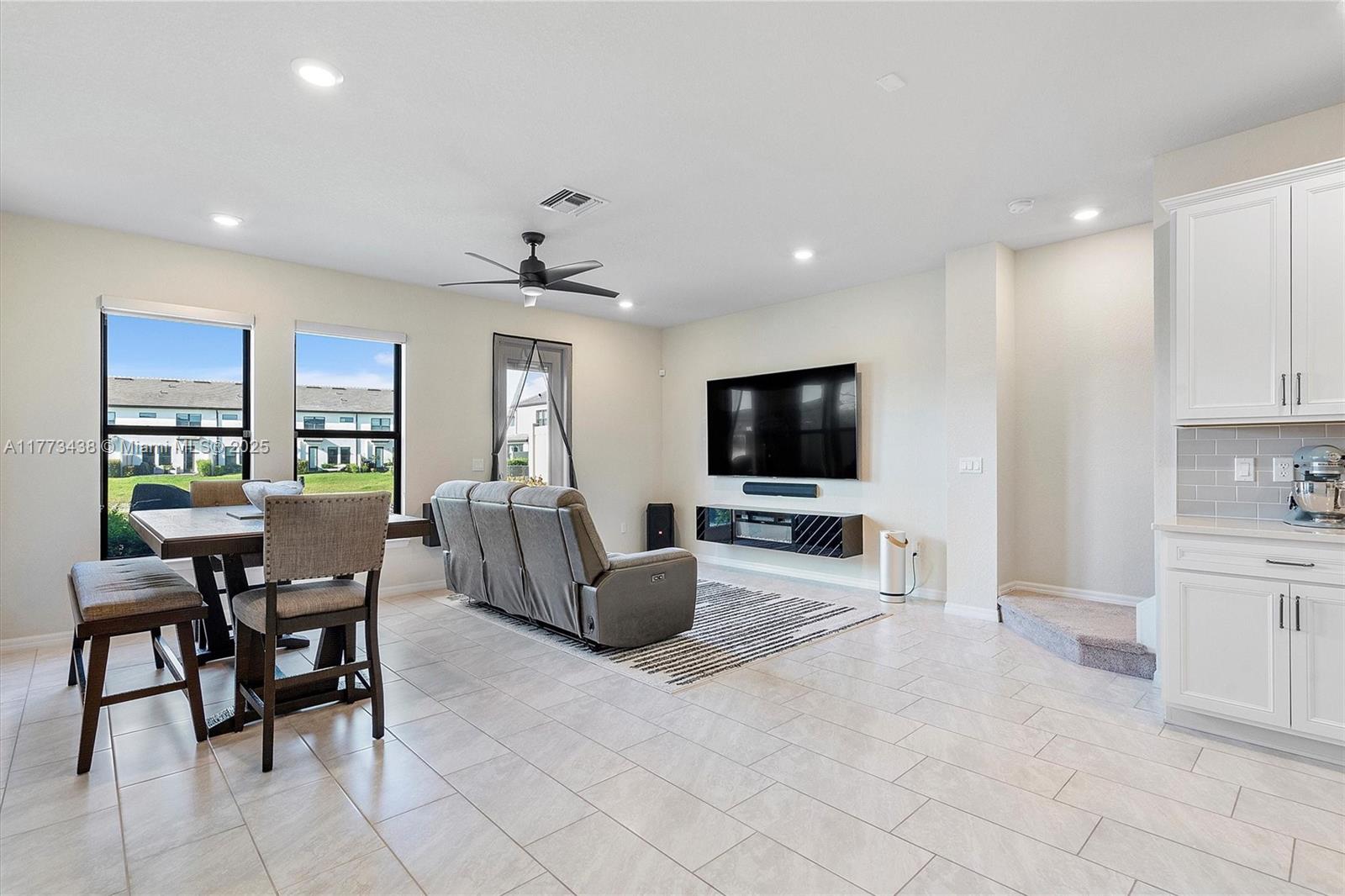 OAK TREE PROPERTY REDEVEL - Residential