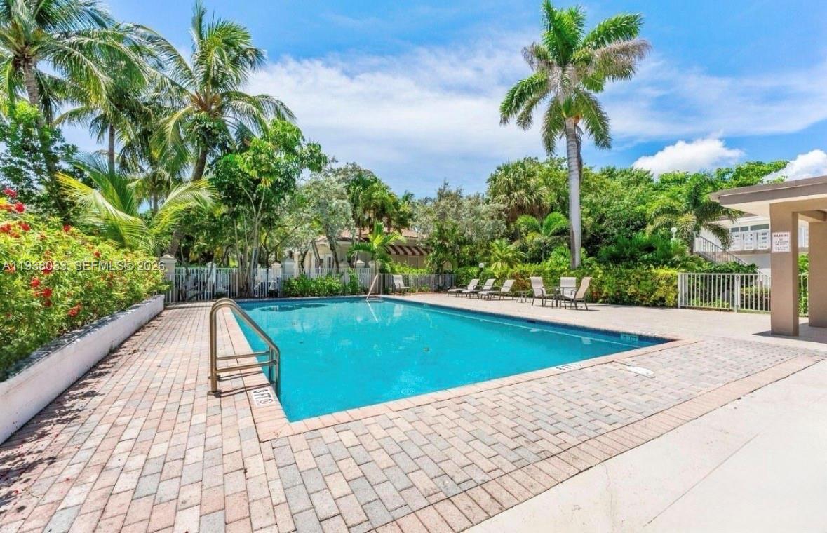 SHORELAND CO-OP - Residential