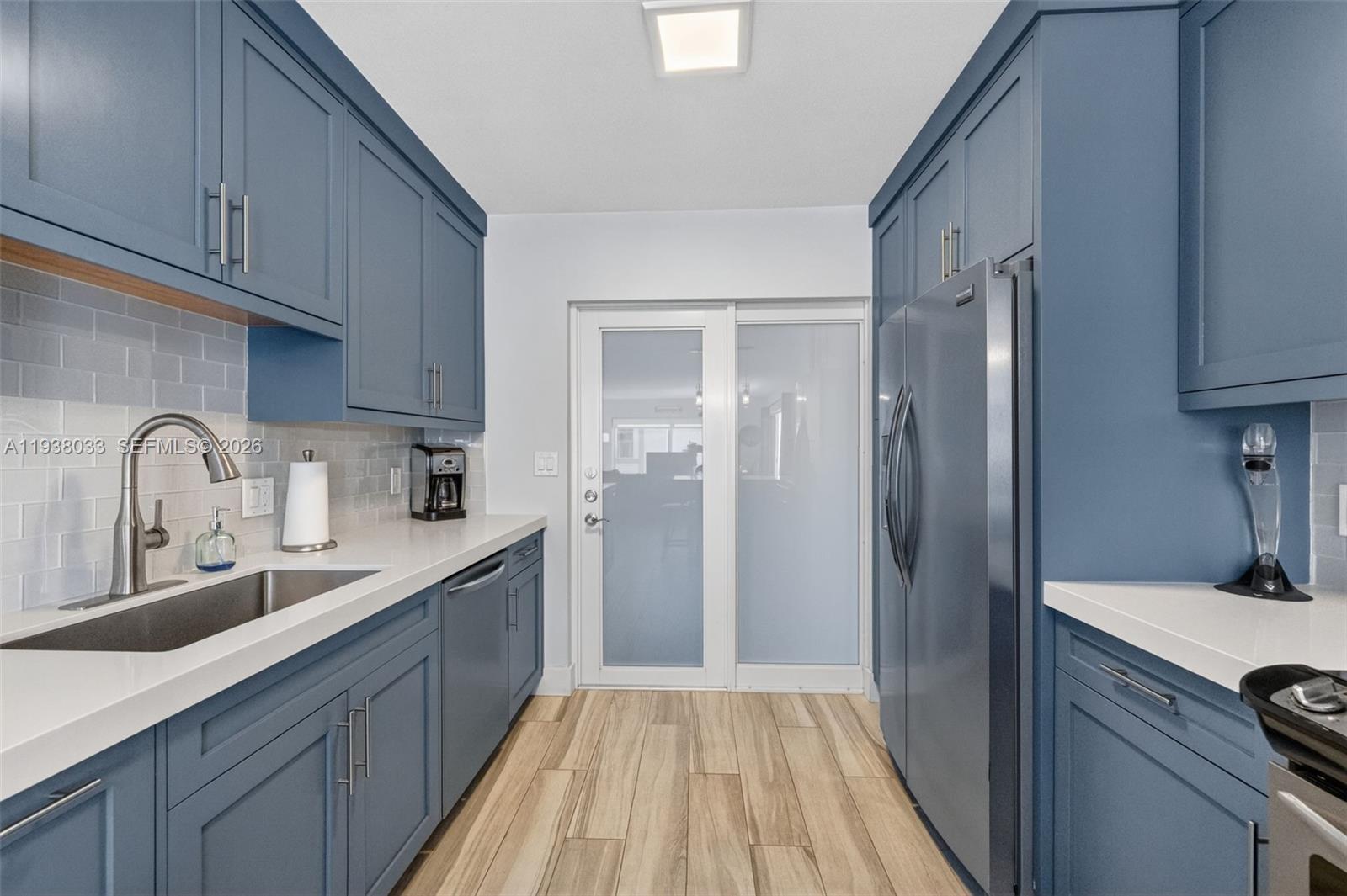 SHORELAND CO-OP - Residential