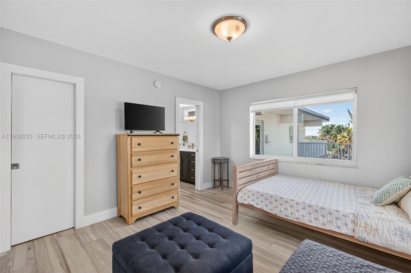 SHORELAND CO-OP - Residential