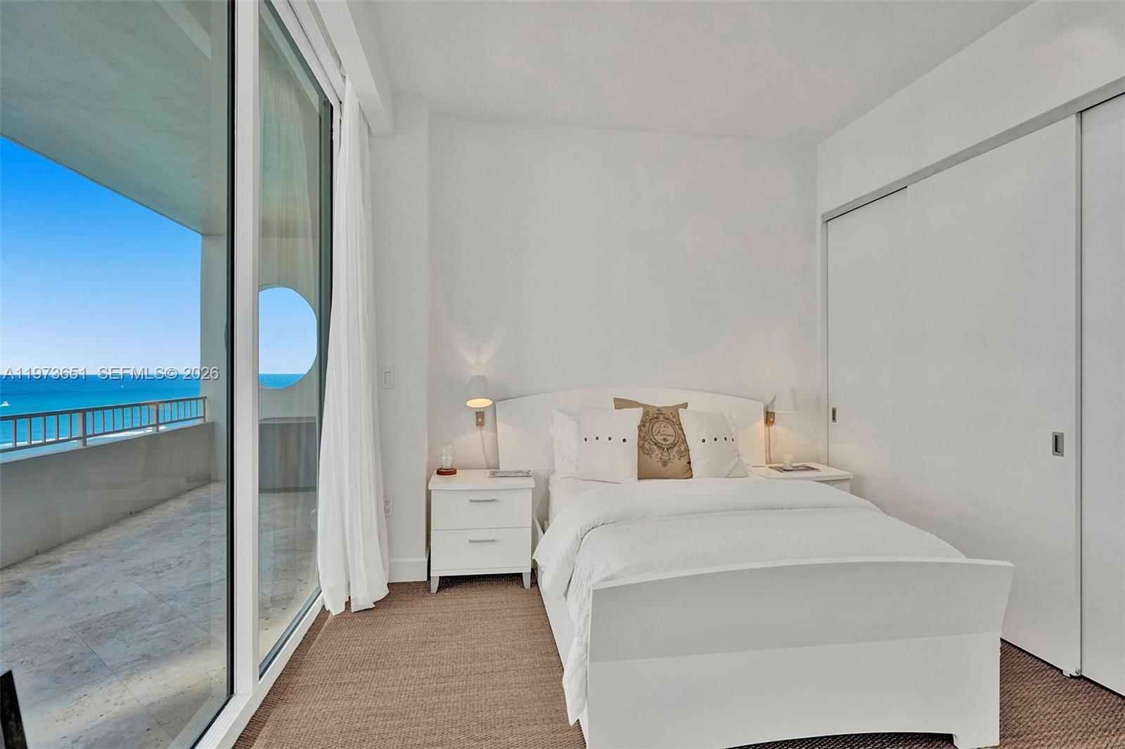 KENILWORTH CONDO - Residential