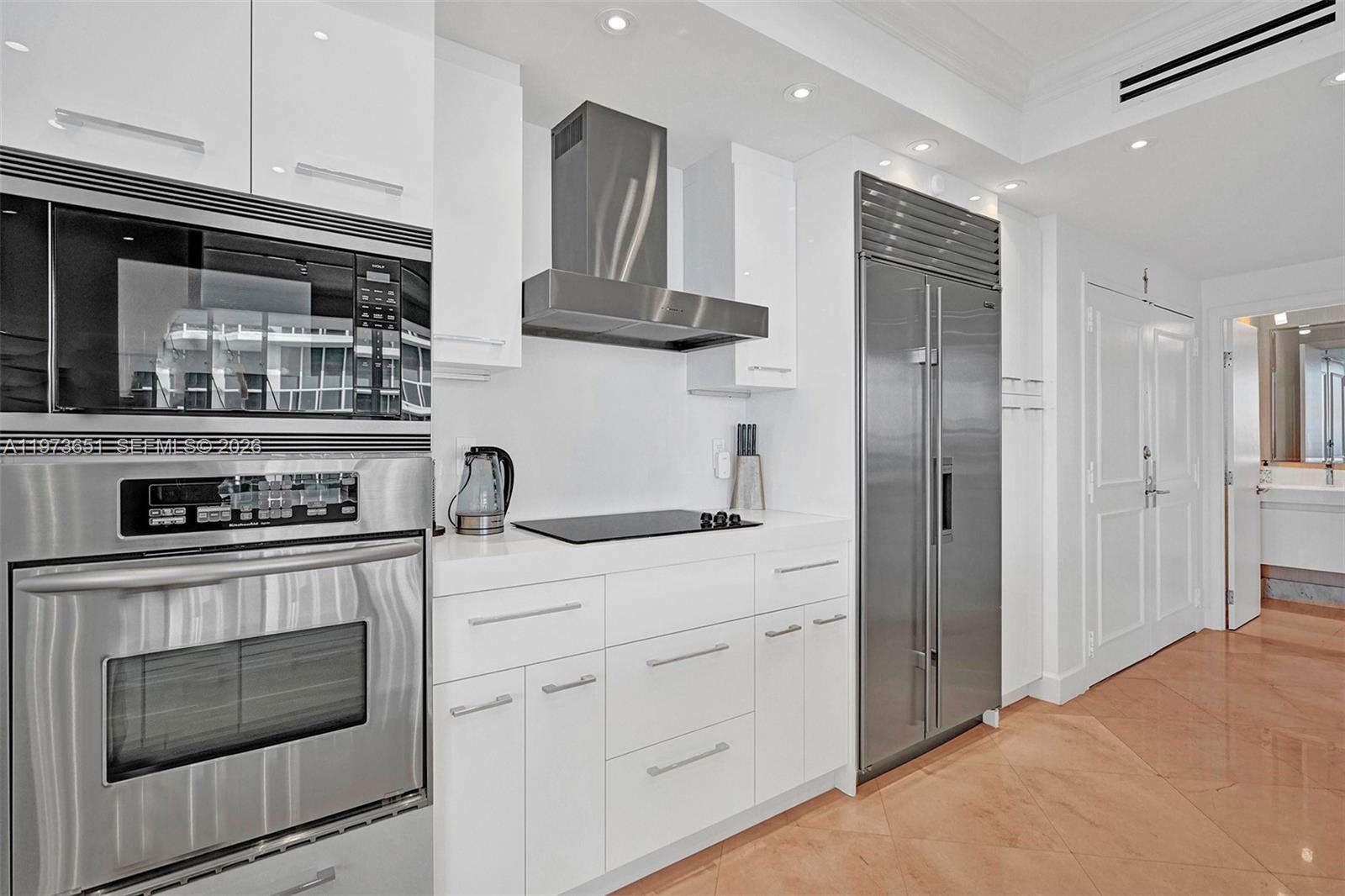 KENILWORTH CONDO - Residential