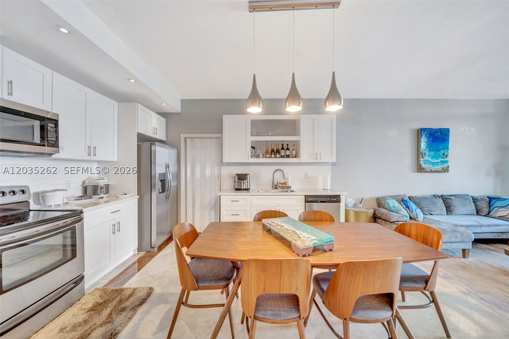 5005 Collins Ave PH02