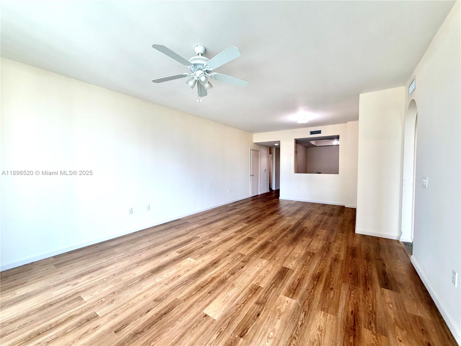 3340 NE 190th St 1002
