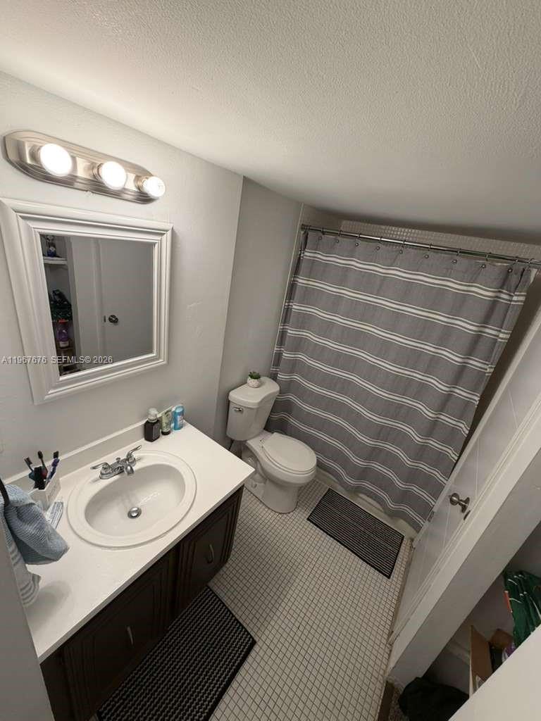 488 NW 165th St Rd B-614