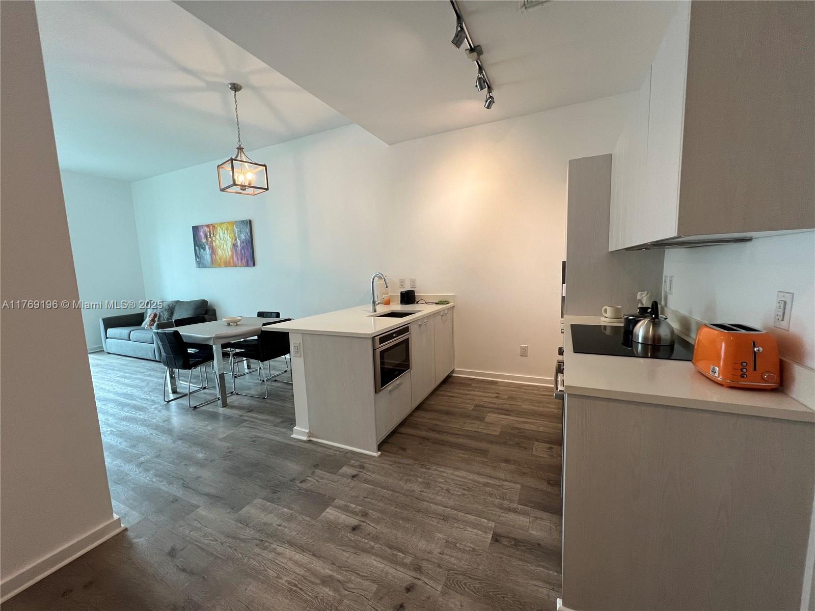 PARAISO BAYVIEWS CONDO - Residential