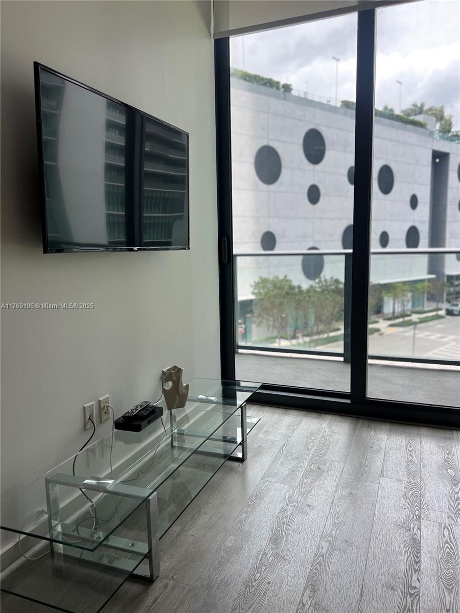PARAISO BAYVIEWS CONDO - Residential