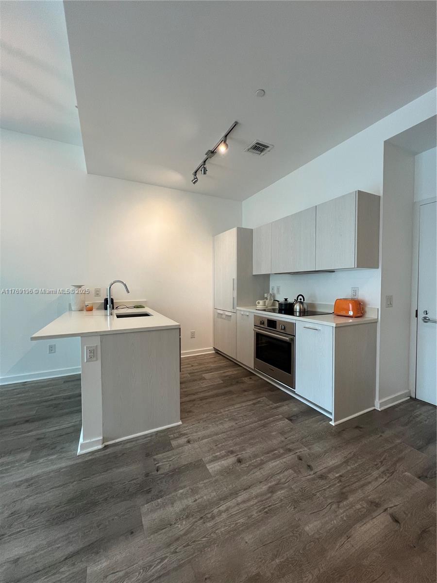 PARAISO BAYVIEWS CONDO - Residential