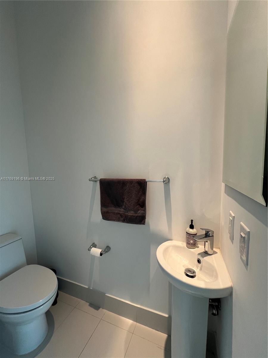 PARAISO BAYVIEWS CONDO - Residential