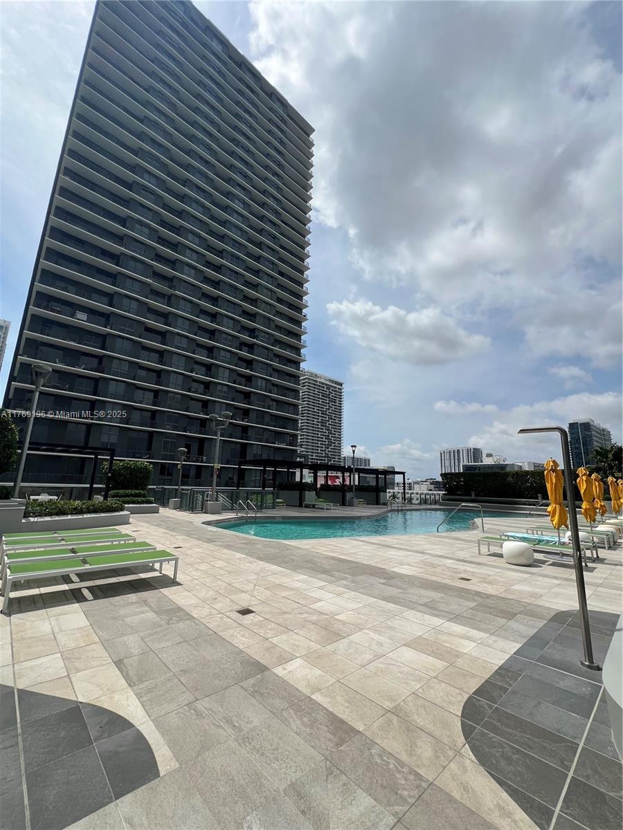 PARAISO BAYVIEWS CONDO - Residential