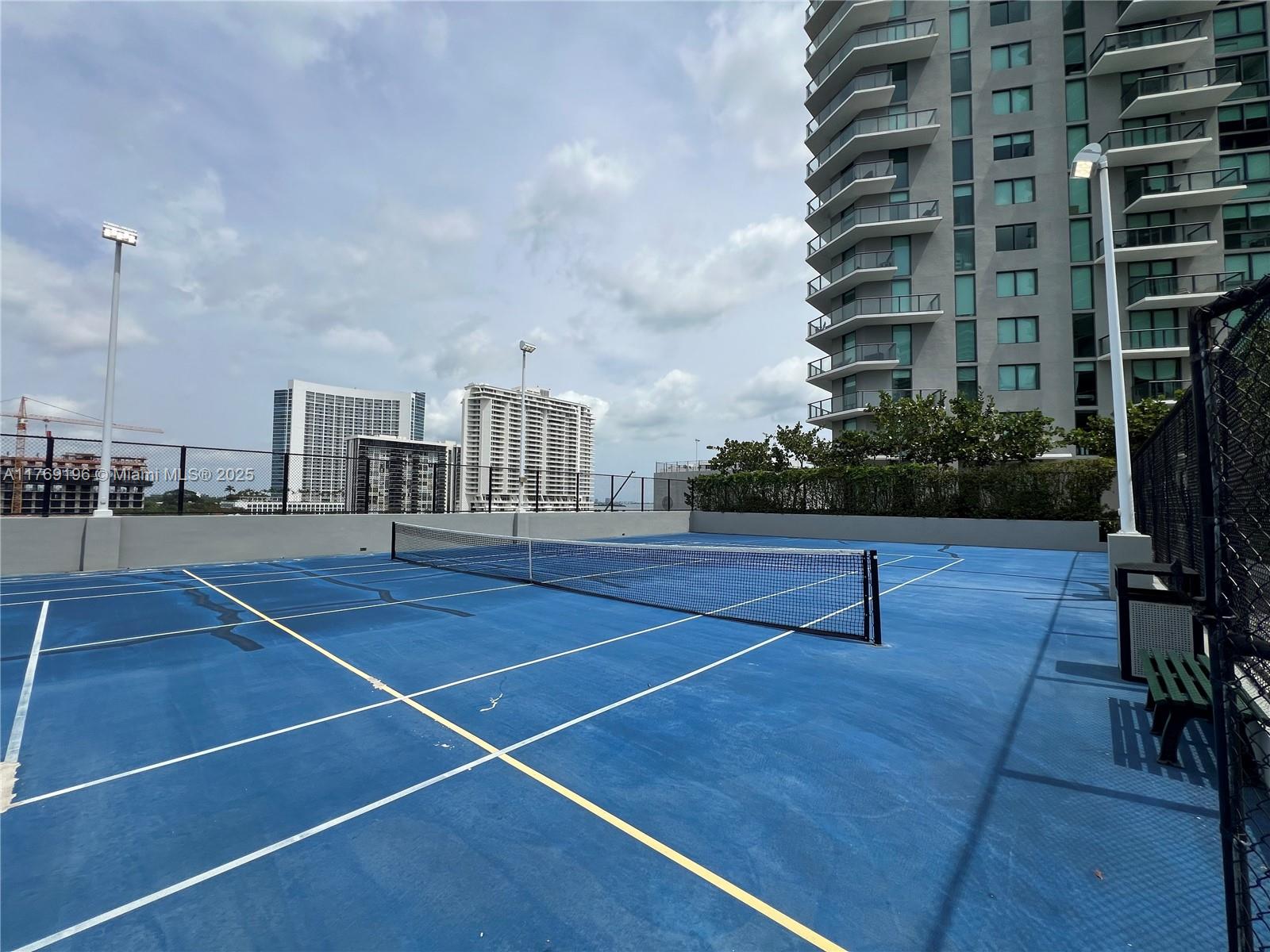 PARAISO BAYVIEWS CONDO - Residential