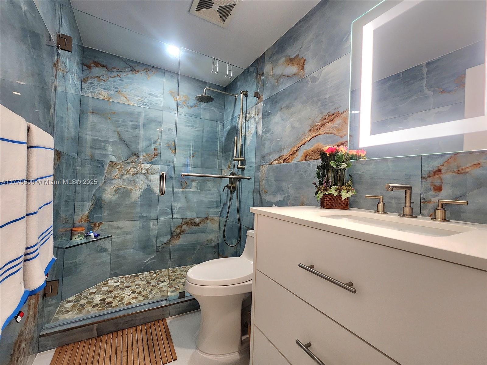 ALEXANDER TOWERS CONDO - Residential Lease