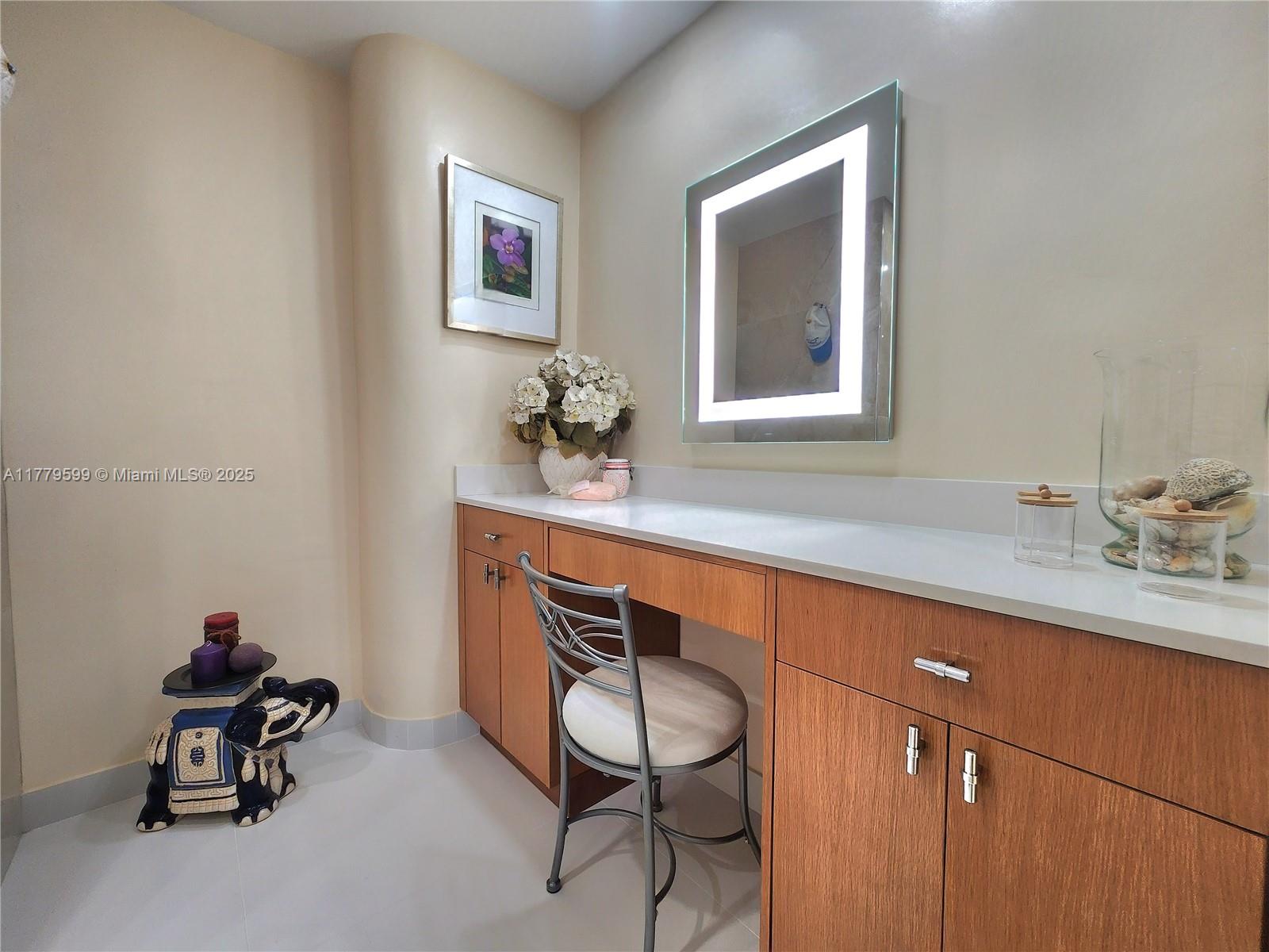 ALEXANDER TOWERS CONDO - Residential Lease