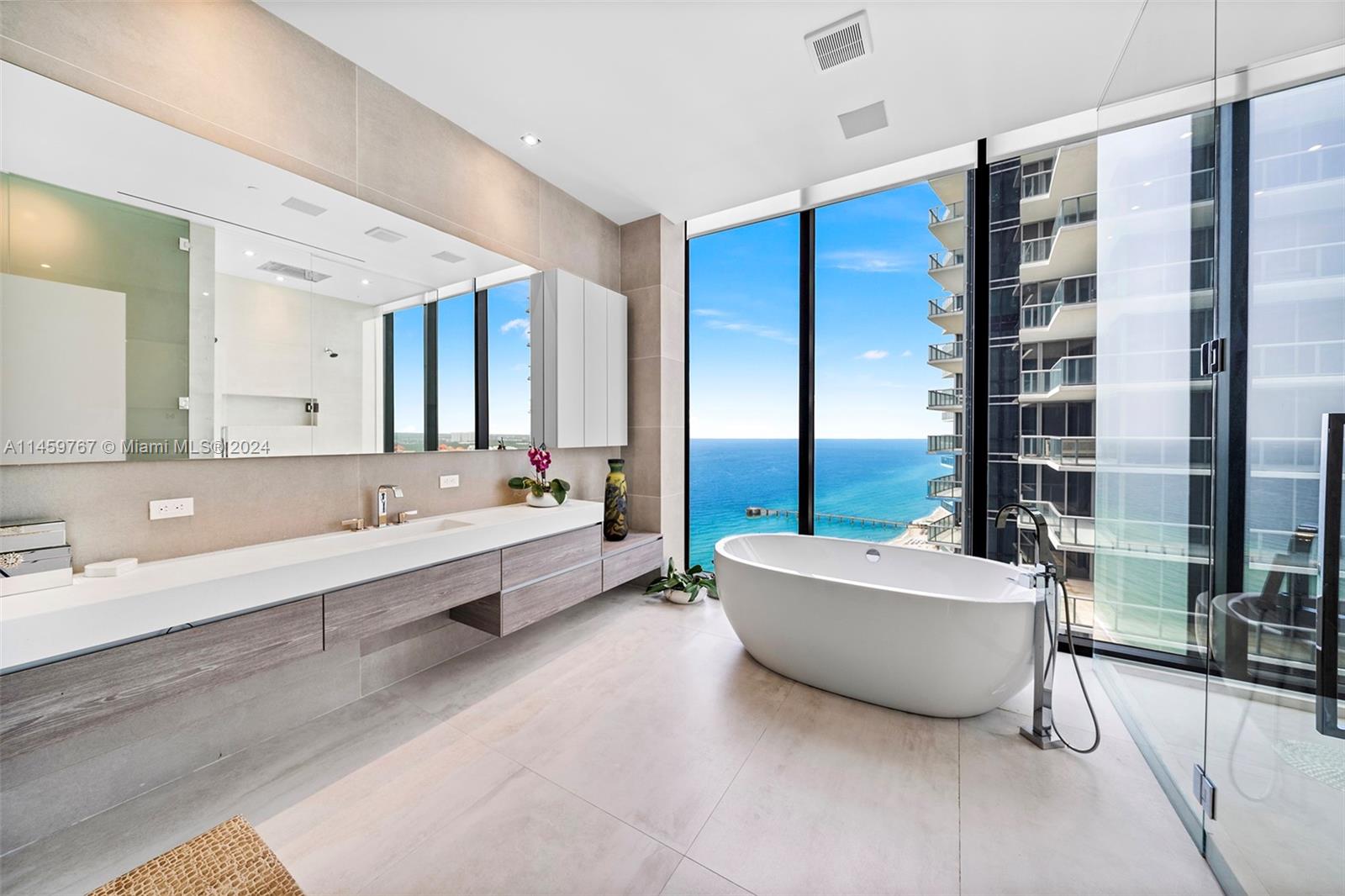 MUSE CONDO - Residential