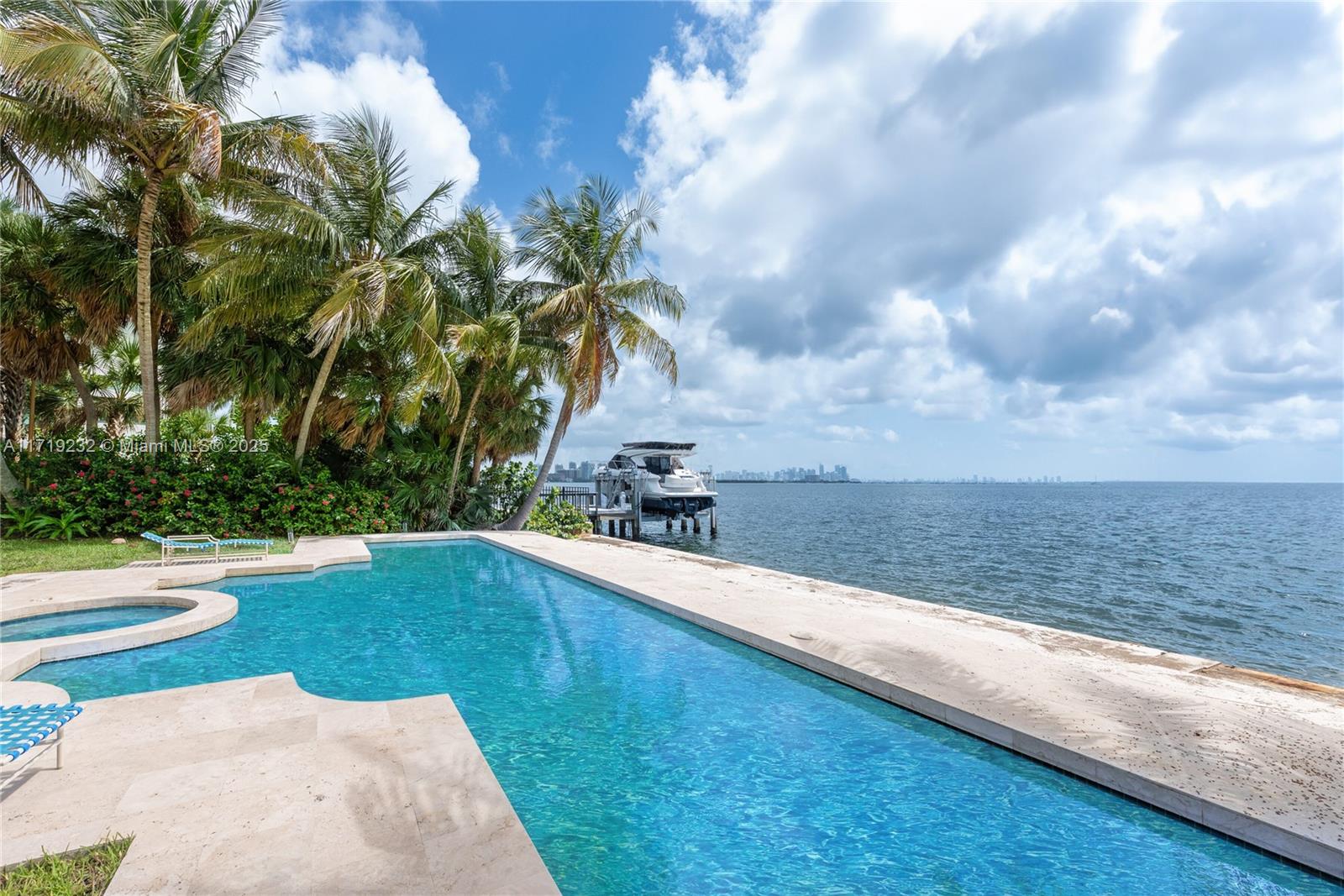 SUNRISE HARBOUR REV PL - Residential