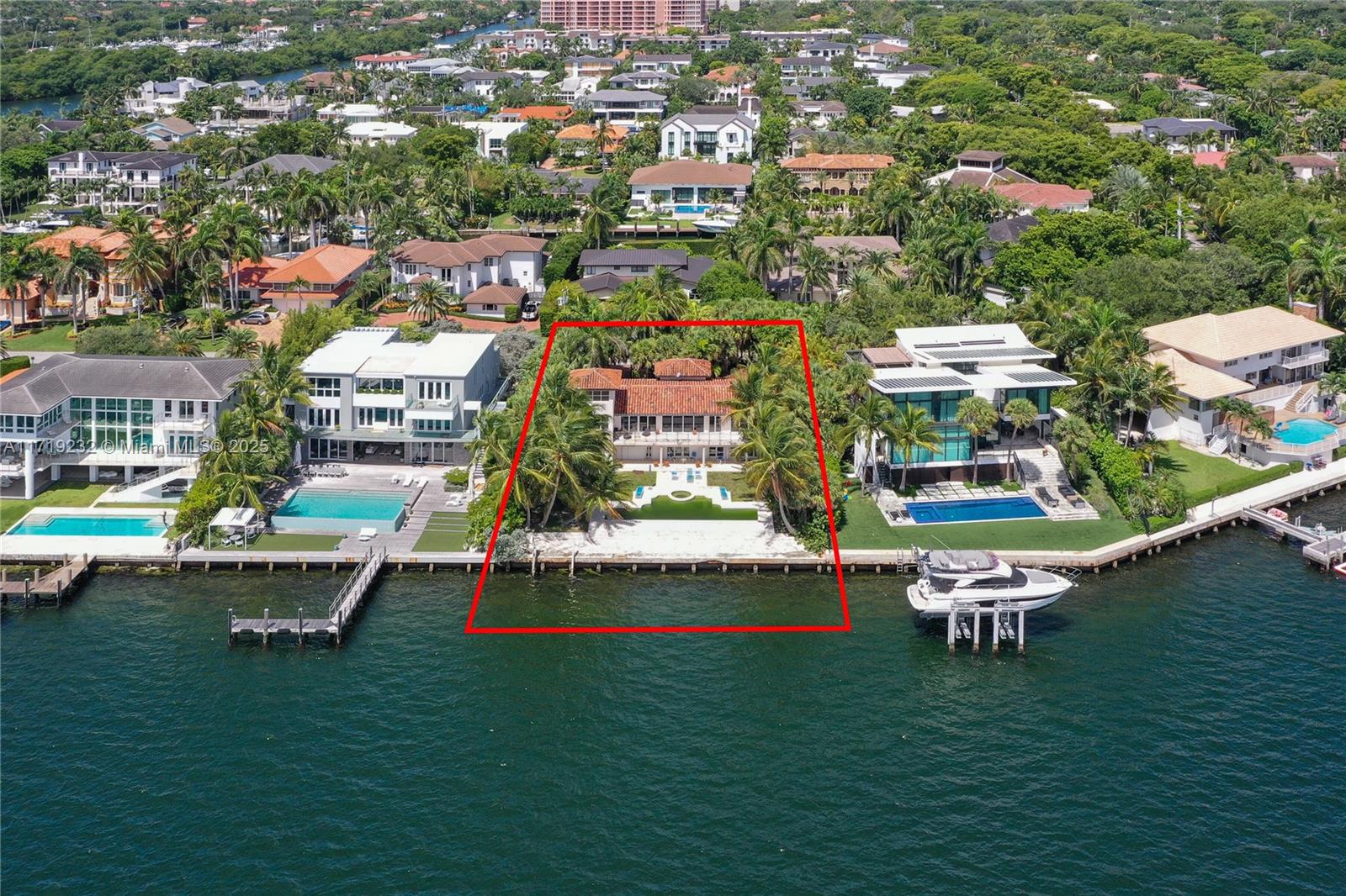 SUNRISE HARBOUR REV PL - Residential