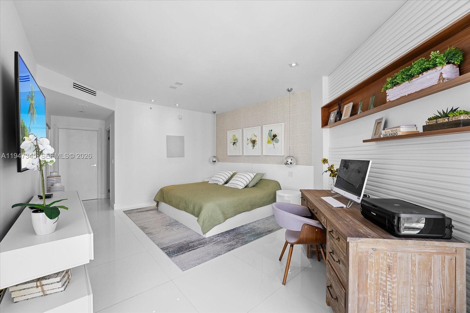 OCEANIA V CONDO - Residential