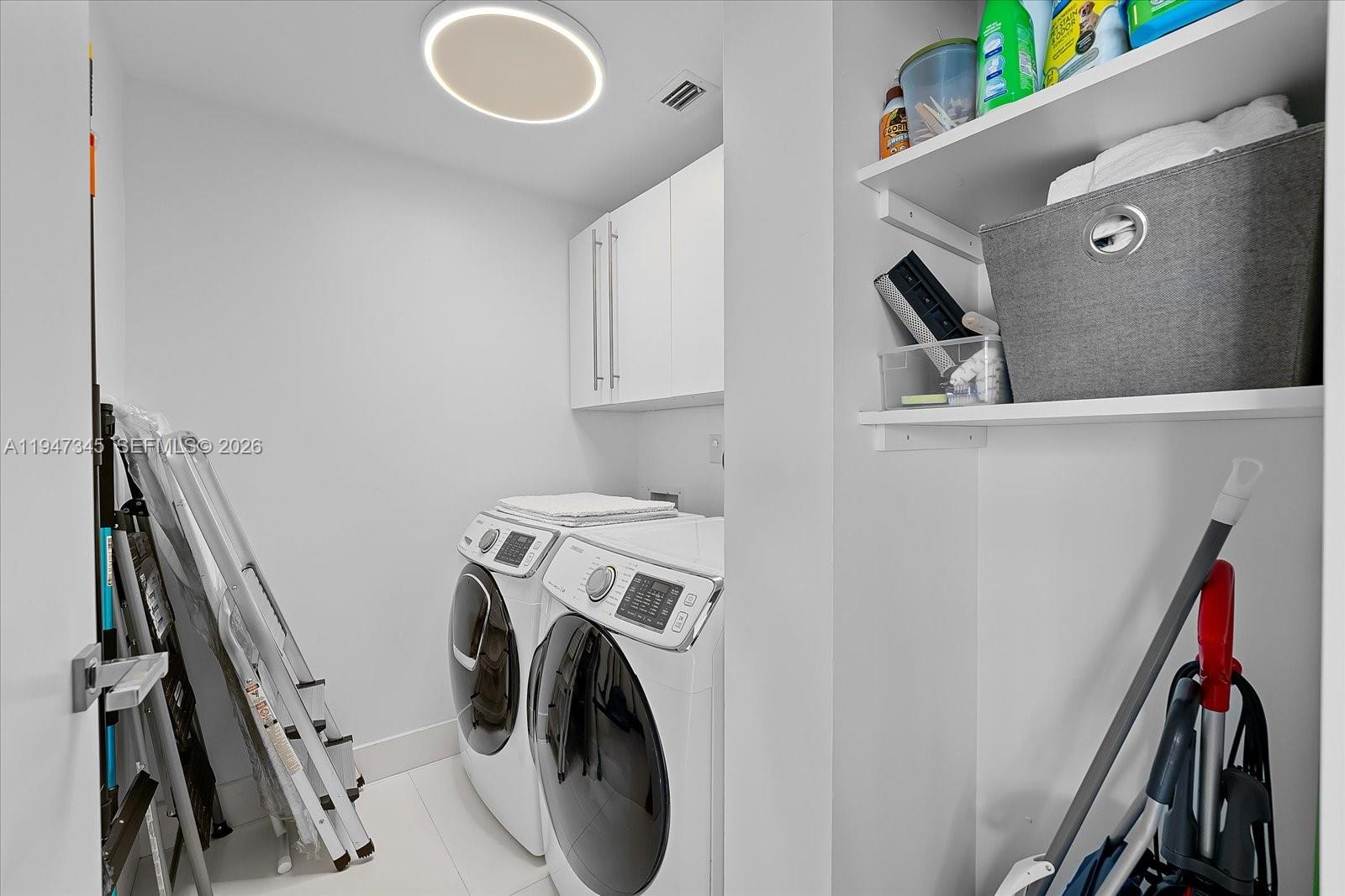 OCEANIA V CONDO - Residential