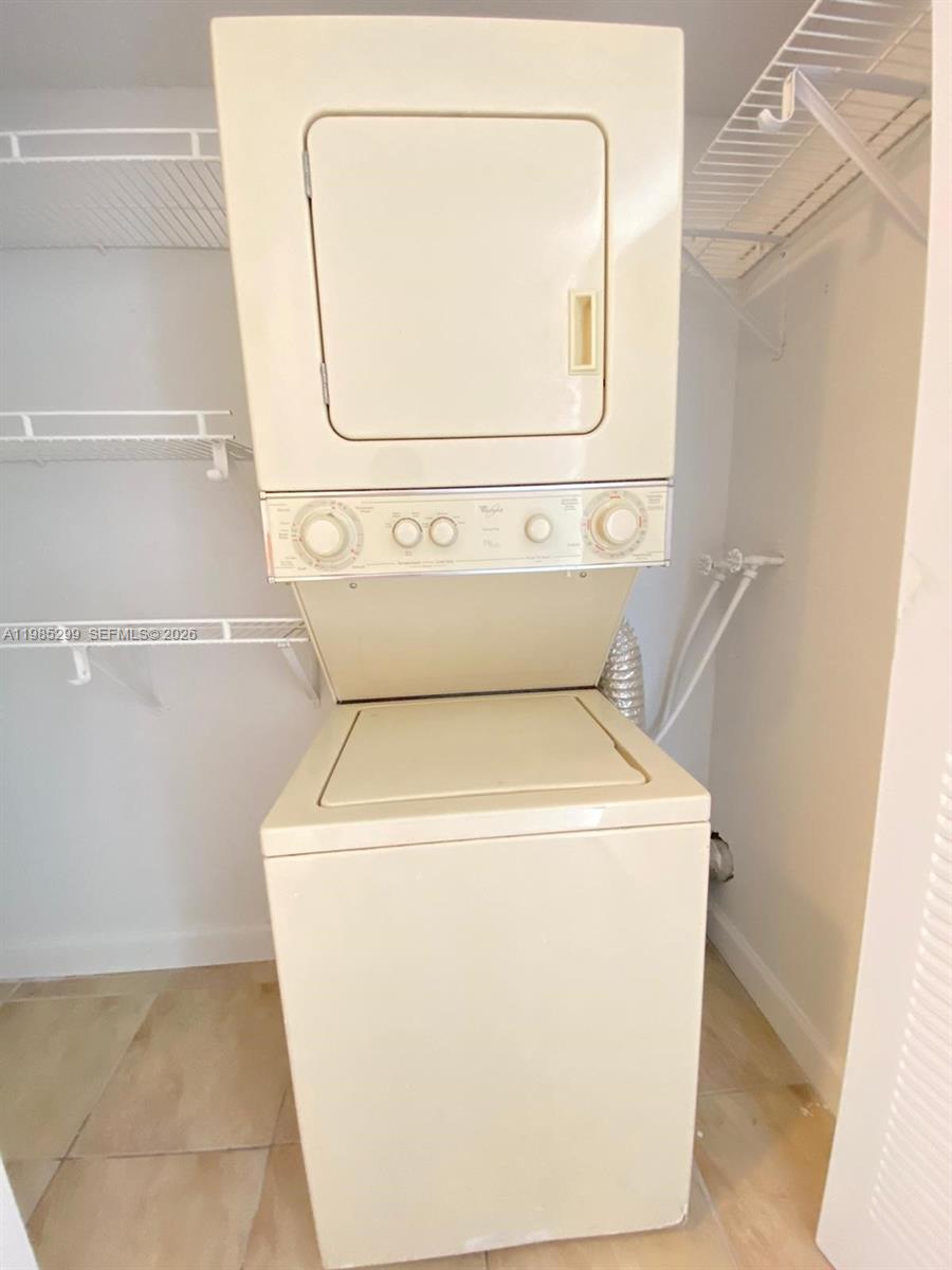 LAS VISTAS AT DORAL CONDO - Residential Lease