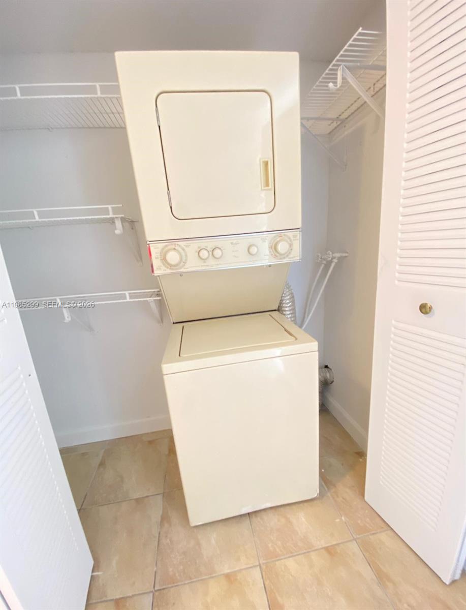 LAS VISTAS AT DORAL CONDO - Residential Lease