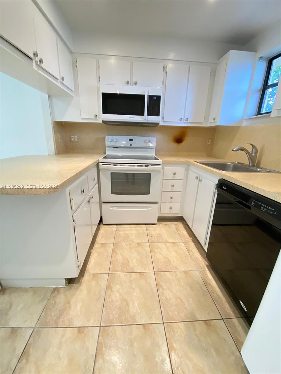 LAS VISTAS AT DORAL CONDO - Residential Lease